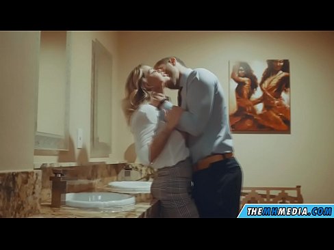 ❤️ Quandu una bionda tettona ti seduce in un bagnu publicu ️ Pornografia dura à co.tubesexer-com.ru ❌️❤